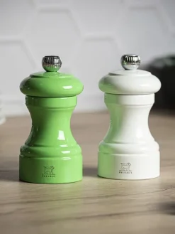 Discount Bistro Set of manual wooden salt and pepper mills in white and green gloss, 10cm Salt|Salt & Pepper Mill Sets