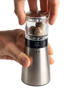 Shop Daman Manual nutmeg mill in stainless steel and acrylic with magnetic cover 15cm For The Foodie|Speciality Spice Mills