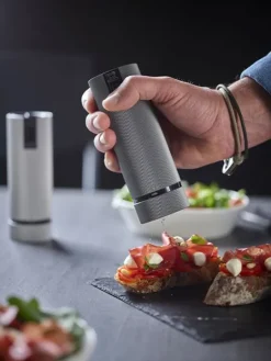 Flash Sale Line electric Set of u’select rechargeable electric salt and pepper mills, li-ion battery, carbon and aluminum, 15 cm - 6in For The Host With The Most|For The Foodie