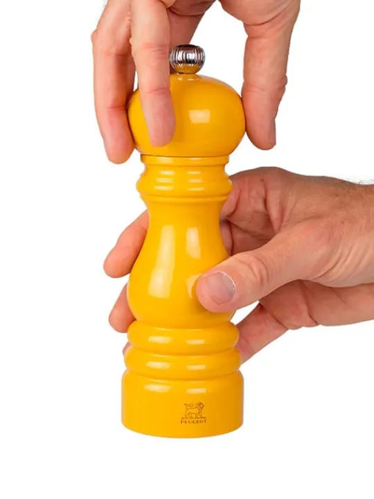 Fashion Paris Manual wooden salt mill in saffron gloss, 18cm Salt|Salt Mills