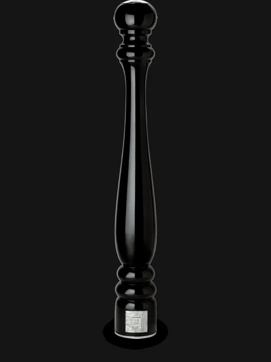 Fashion Paris prestige Manual wooden pepper mill with a black lacquer finish, 1.1m Pepper|Pepper Mills