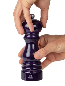 Fashion Paris u'select U'select manual wooden pepper mill in gloss, 18cm - 7 in For The Foodie|Pepper