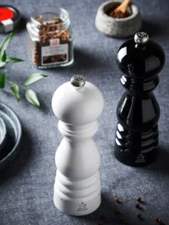 Store Paris u'select U’select wooden manual salt mill in black gloss, 30cm Salt|Salt Mills